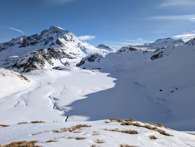 Pano S sur Lago Sruer et Punta Clogstafel (cresta N)