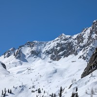 Rifugio Questa devant les Portettes