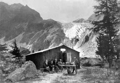Refuge Cézanne, glacier Blanc Refuge Cézanne, glacier Blanc