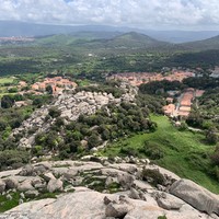 Le village d’Aggius depuis le Monte Fralli