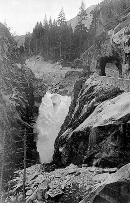 Chute de l'Aar à la Handegg