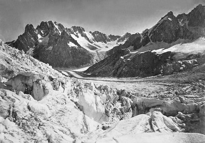 Drus, Aiguille Verte, Droites, Courtes et Glacier de Talèfre, vus du Glacier du Géant, par Joseph Tairraz Drus, Aiguille Verte, Droites, Courtes et Glacier de Talèfre, vus du Glacier du Géant, par Joseph Tairraz