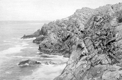 Rocher à la Pointe du Raz par Neurdein