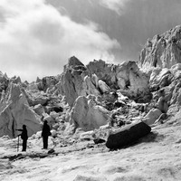 Glacier Dzasset par Vittorio Sella
