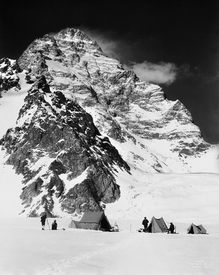 K2 par Vittorio Sella K2 par Vittorio Sella