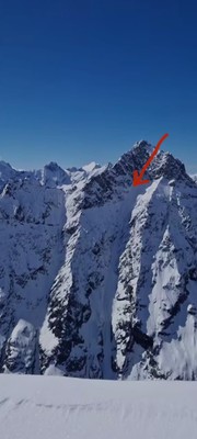 Vu des Deux alpes, avec son voisin le Col de Burlan Vu des Deux alpes, avec son voisin le Col de Burlan