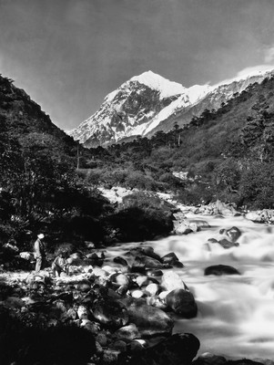 Pandim vu de la vallée du Prang Chu par Vittorio Sella Pandim vu de la vallée du Prang Chu par Vittorio Sella