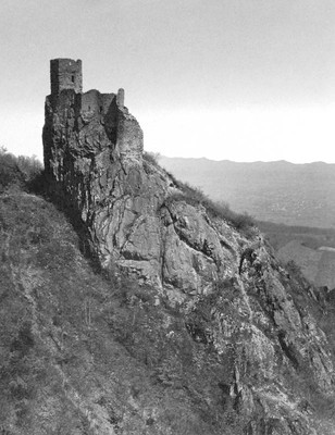 Vosges, ruine du château du Girsberg par Braun Vosges, ruine du château du Girsberg par Braun