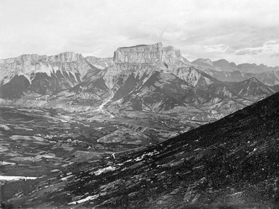 Mont Aiguille par le CAF de l'Isère en 1886 Mont Aiguille par le CAF de l'Isère en 1886