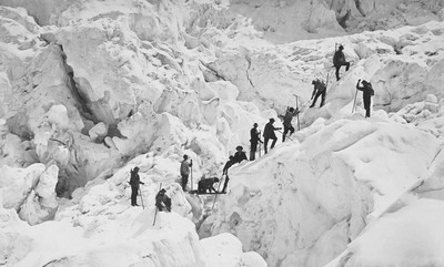 Glacier des Bossons, la Jonction, en 1861, par Bisson Frères Glacier des Bossons, la Jonction, en 1861, par Bisson Frères