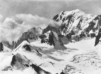 Mont Blanc, Tour Ronde, vus de la Dent du Géant en 1883, par Vittorio Sella Mont Blanc, Tour Ronde, vus de la Dent du Géant en 1883, par Vittorio Sella