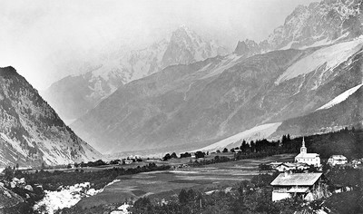 Vallée de Chamonix, glacier des Bossons, en 1860, par les frères Bisson Vallée de Chamonix, glacier des Bossons, en 1860, par les frères Bisson