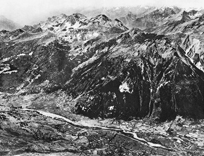 Sommets de Serre Chevalier et vallée de la Guisane avant 1928 Sommets de Serre Chevalier et vallée de la Guisane avant 1928
