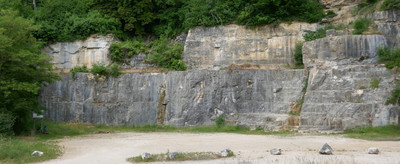Photo de falaise prise à distance Photo de falaise prise à distance