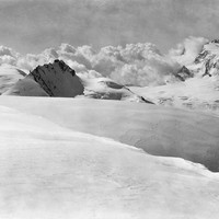Strahlhorn, Rimpfishorn, Monte Rosa vus de l'Alphubel par Vittorio Sella en 1885