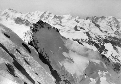 Täschhorn - Monte Rosa - Lyskamm - Breithorn vus du Dom par Vittorio Sella Täschhorn - Monte Rosa - Lyskamm - Breithorn vus du Dom par Vittorio Sella