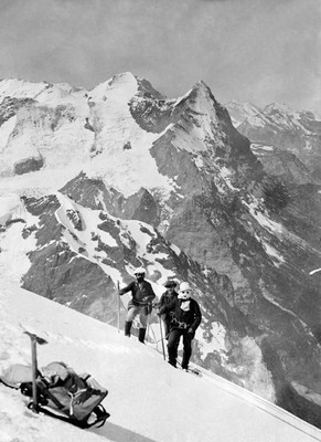 Montée au Wetterhorn, vue sur Mönch et Eiger par Vittorio Sella - 19 juillet 1886 Montée au Wetterhorn, vue sur Mönch et Eiger par Vittorio Sella - 19 juillet 1886