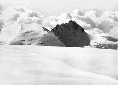 Strahlhorn - Rimpfischhorn par Vittorio Sella Strahlhorn - Rimpfischhorn par Vittorio Sella
