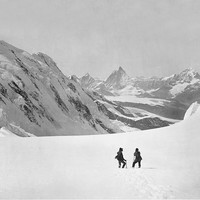 Lyskamm, Cervino, Dent Blanche vus du col Sesia, par Vittorio Sella