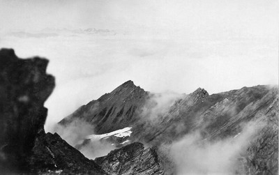 Vue du Bric Bouchet vers le N par paul Lancrenon en 1897. Au fond, le Grand Paradis. Vue du Bric Bouchet vers le N par paul Lancrenon en 1897. Au fond, le Grand Paradis.