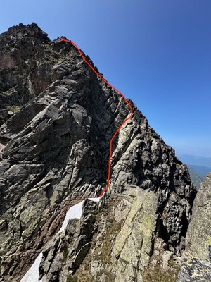 en rouge la désescalade pour éviter les 2 rappels de 60 (photo prise sur le premier 4c juste après cette descente)