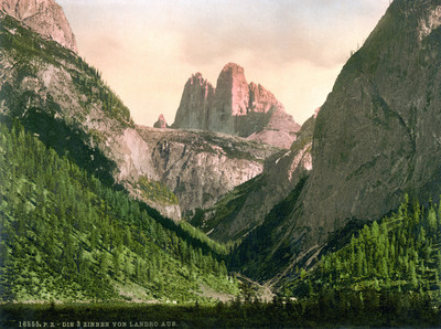 Les 3 Dents vues de Landro, en 1900, par Photoglob N°0000016555 Les 3 Dents vues de Landro, en 1900, par Photoglob N°0000016555