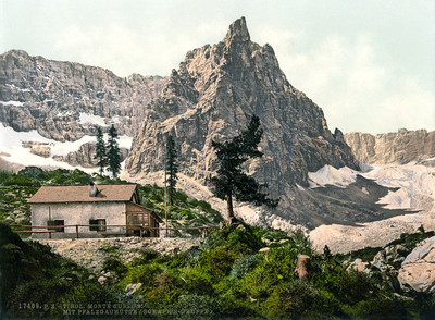 Refuge Vandelli, Monte Zurlon, en 1900, par Photoglob N°0000017409 Refuge Vandelli, Monte Zurlon, en 1900, par Photoglob N°0000017409