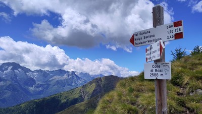 La vue vers le S depuis le col de Boai La vue vers le S depuis le col de Boai