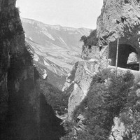 Les Grands Goulets en 1900 par le TCF Les Grands Goulets en 1900 par le TCF