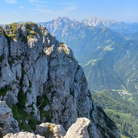 Pogled proti zahodu z vrha Raduhe Pogled proti zahodu z vrha Raduhe