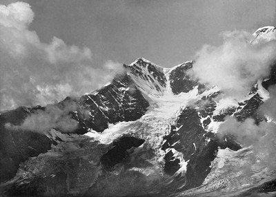 Pyramide Vincent, vu du Fallerhorn par Vittorio Sella en 1885 Pyramide Vincent, vu du Fallerhorn par Vittorio Sella en 1885