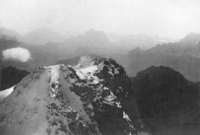 Antelao Civetta & Pelmo vus de Marmolada par Vitorio Sella Antelao Civetta & Pelmo vus de Marmolada par Vitorio Sella
