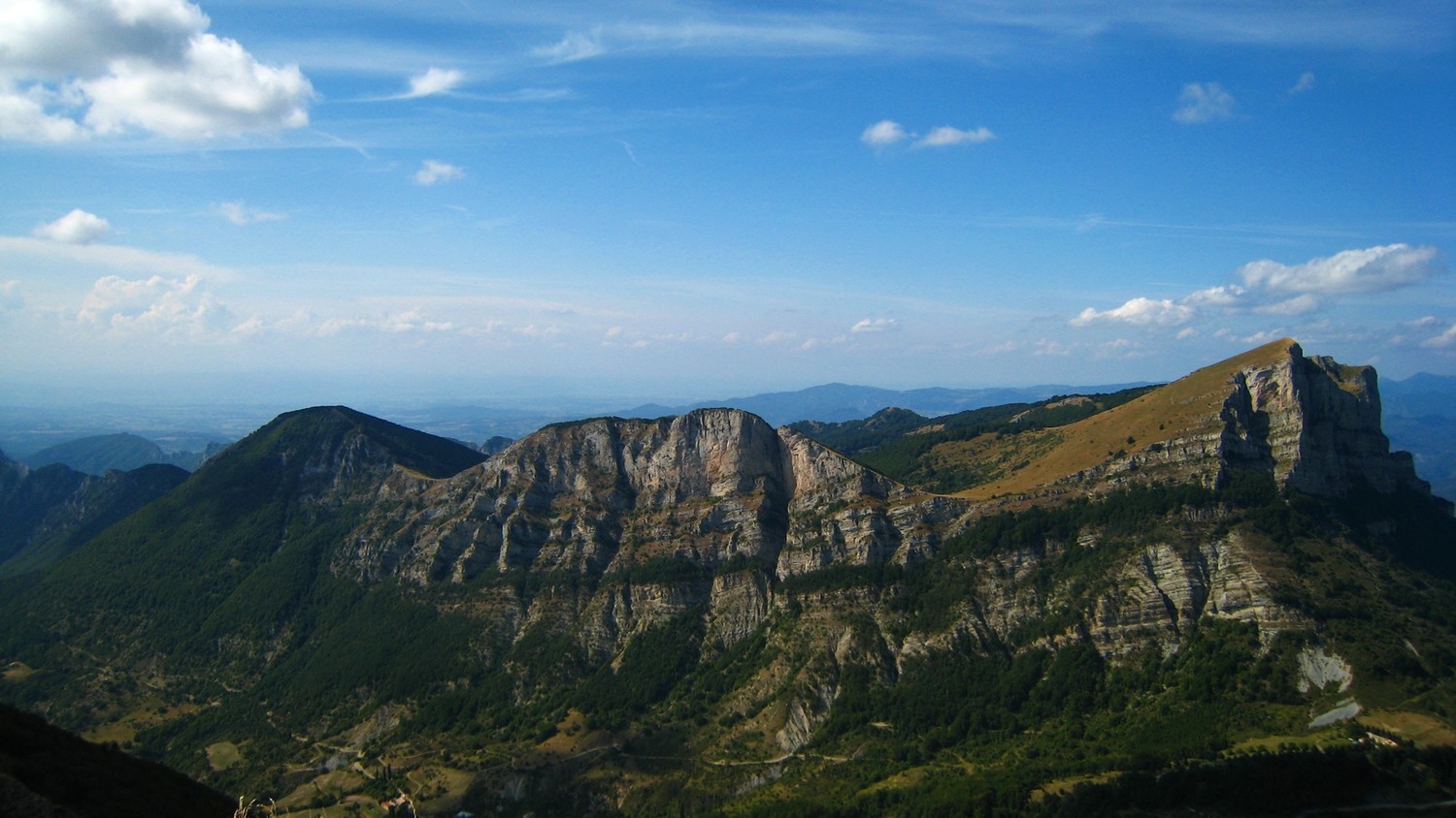 Le synclinal de Saoû depuis la crête de Couspeau - Camptocamp.org