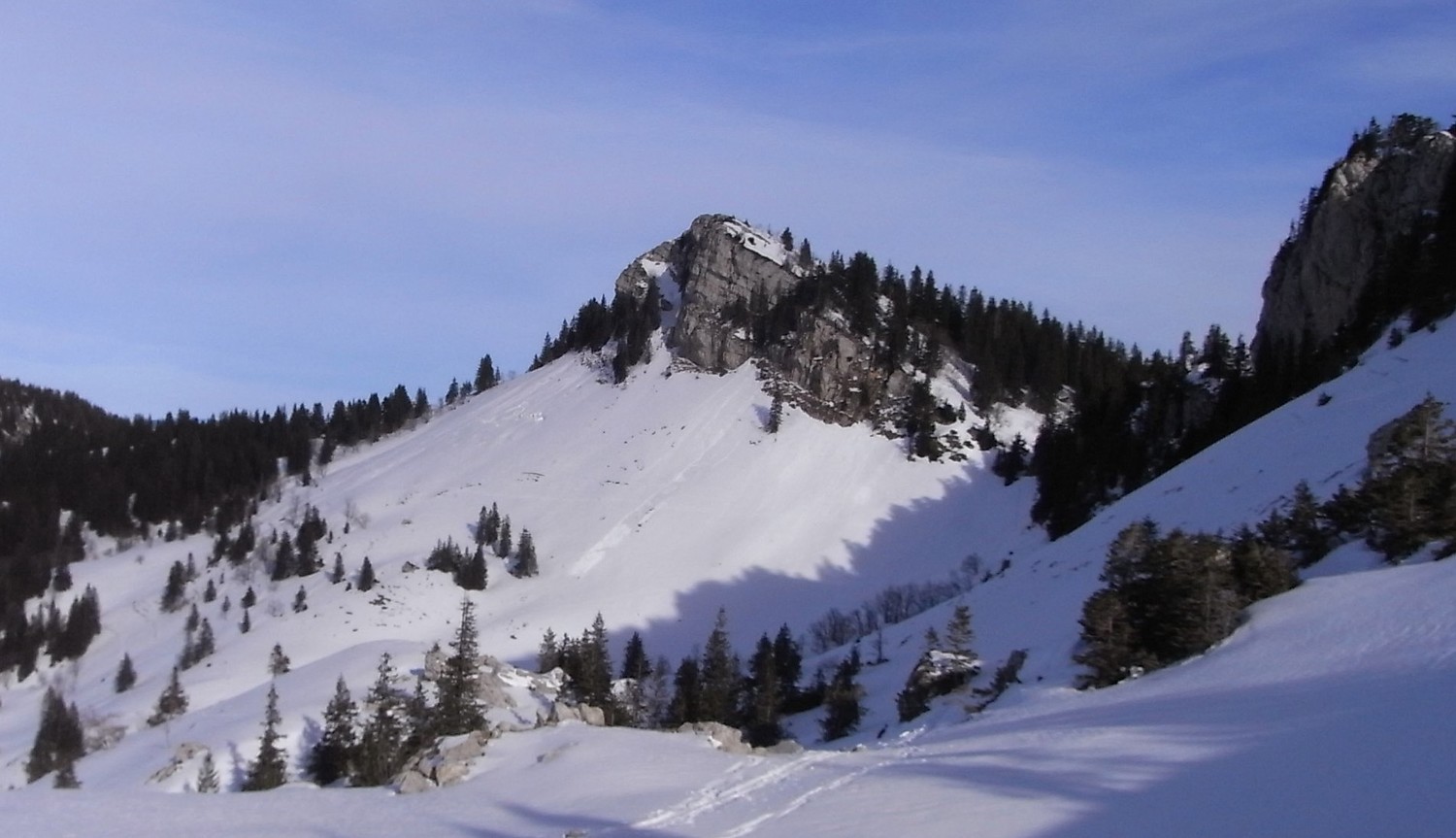 La Petite Vache : En boucle par le Col des Charmilles et le Pas de la Biche - Camptocamp.org