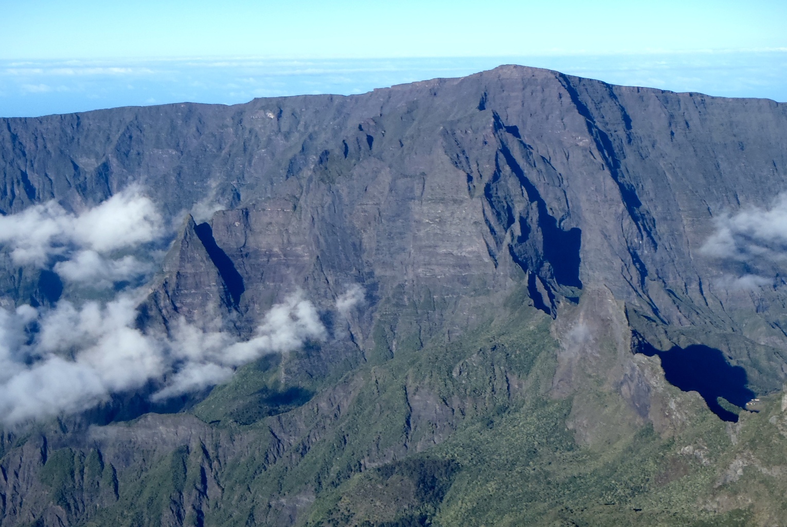 Piton des Neiges en boucle voie normale depuis Cilaos (le Bloc