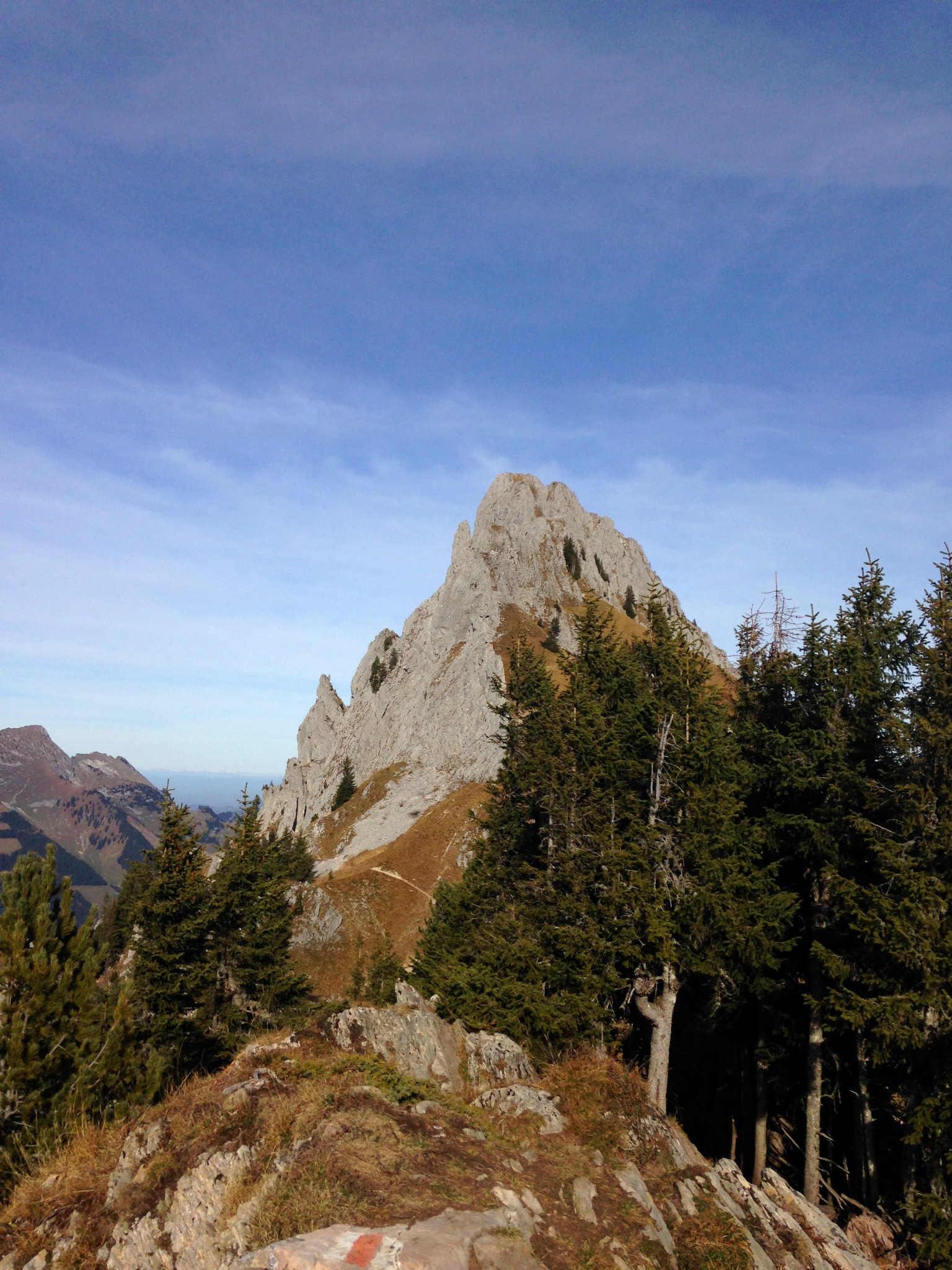 tour gastlosen depuis jaun