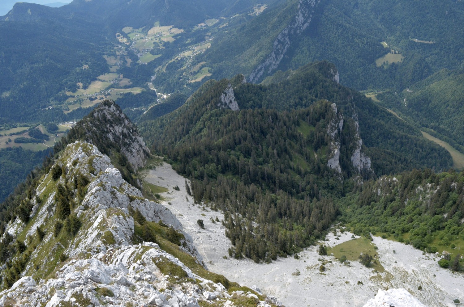 Grand Som : Traversée Arête S (Suiffière) > Versant E (Racapé) - Camptocamp.org
